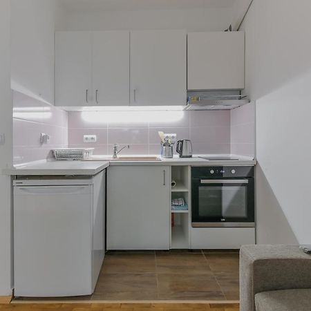 סופיה Bright Apartment In The Heart Of The City By Flat Mаnager מראה חיצוני תמונה