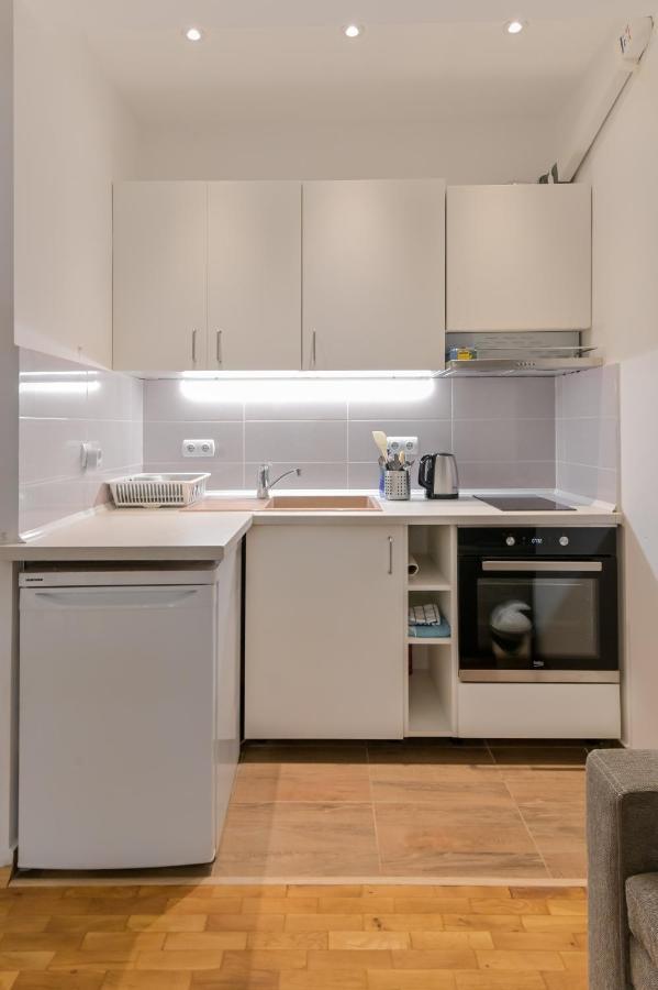 סופיה Bright Apartment In The Heart Of The City By Flat Mаnager מראה חיצוני תמונה